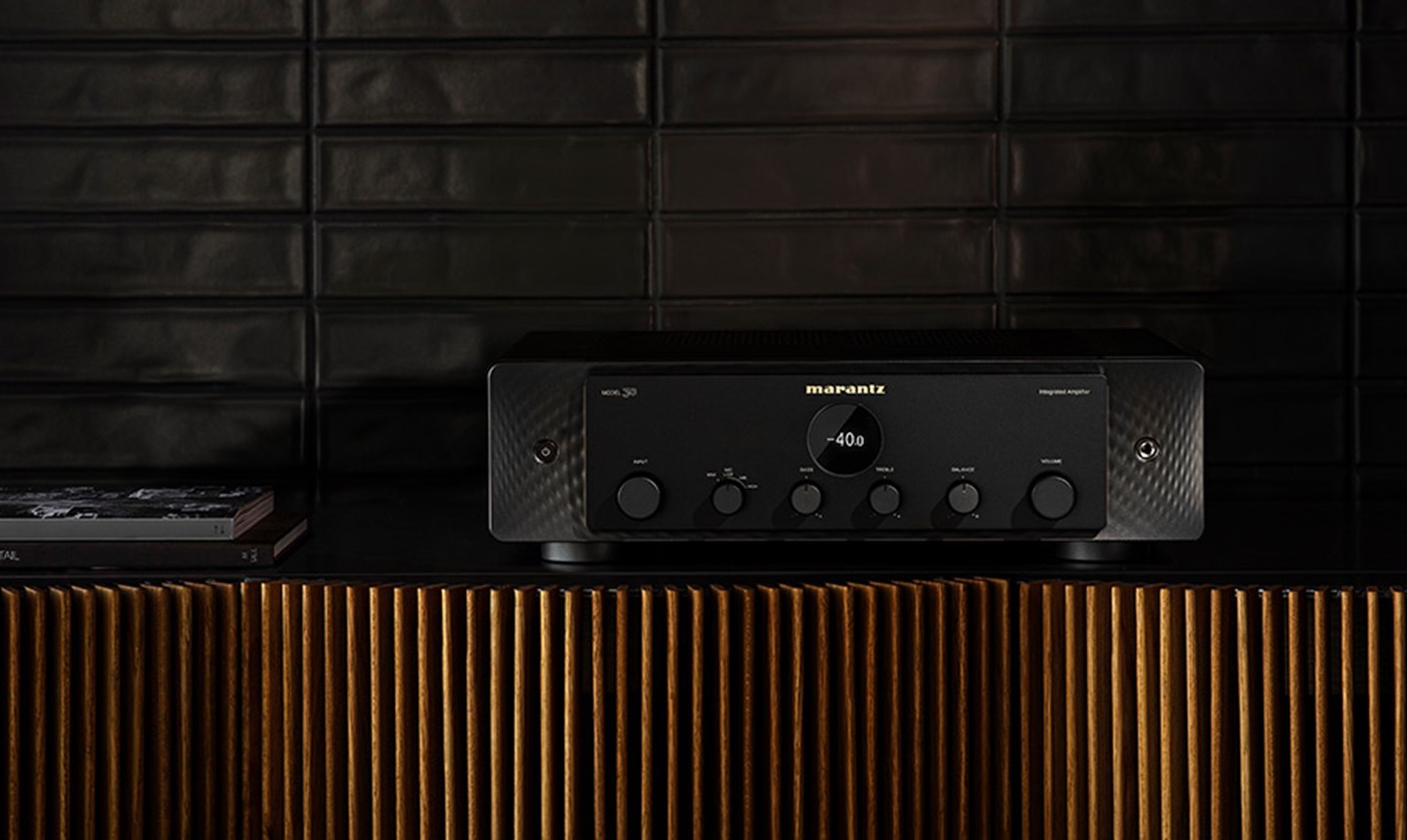 Marantz Master-Tuned Integrated Amplifier with Custom-Designed HDAM - MODEL30(B)